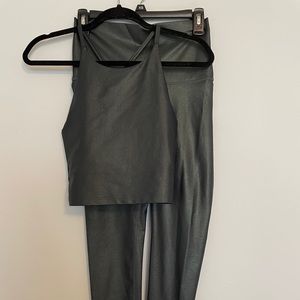 Old Navy Active Iridescent Green Matching Set